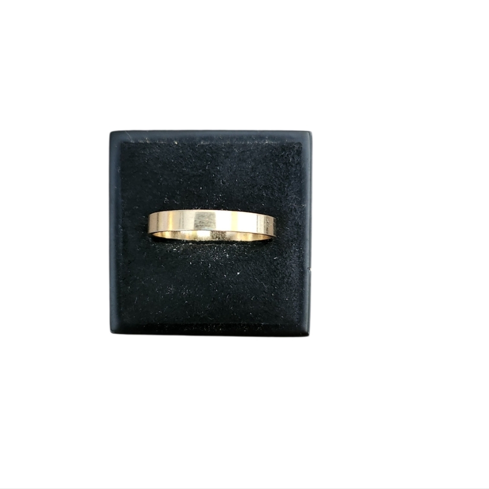 Size 9 Gold Toned Thib Wedding Band - Classic Polished Finish